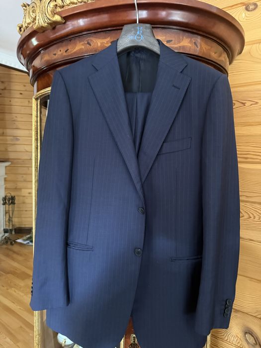 Костюмы Corneliani