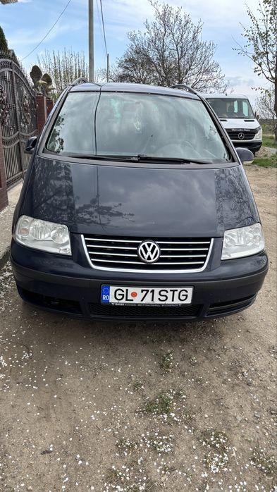 Vand sharan din 2010 pret 3000€
