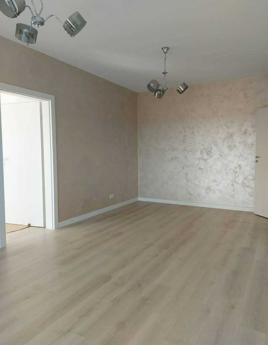 Zugrav Meserias Renovari Interioare