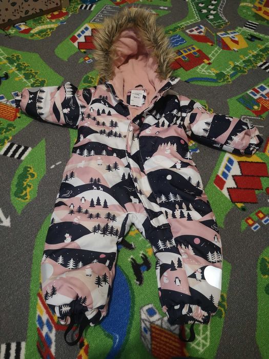 Salopeta cu pantaloni lungi