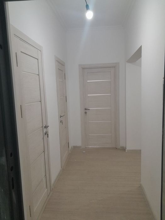 Яшнобод тумани Олмос Нормахамедов массивида 3 хонали квартира сотилади