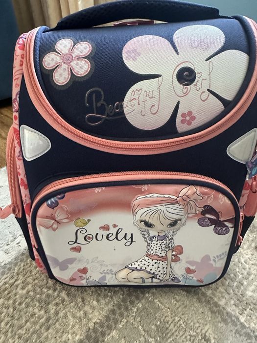 Продам новый рюкзак для девочки