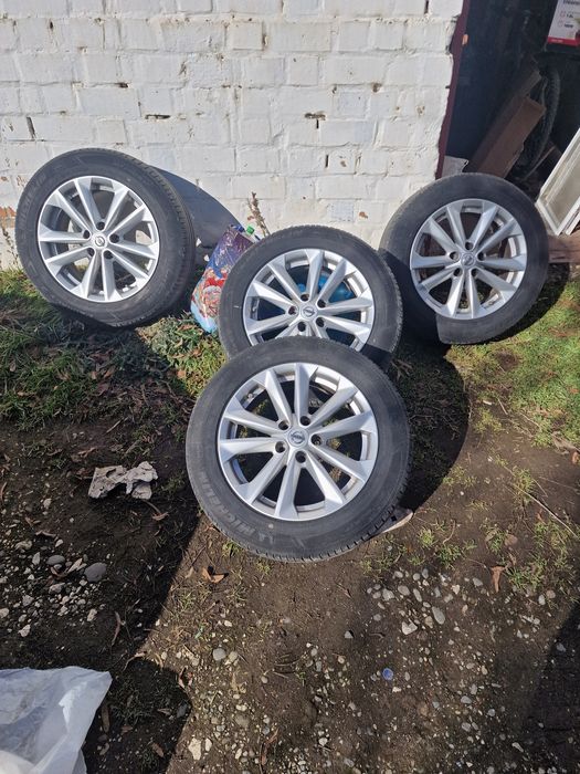 Vand un set Jante 17 nisan qasqai.