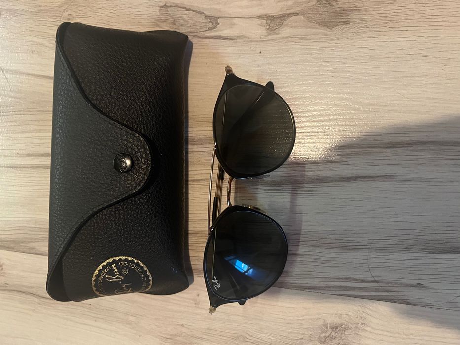 Ray-Ban слънчеви очила – оригинални, отлично състояние, с калъф