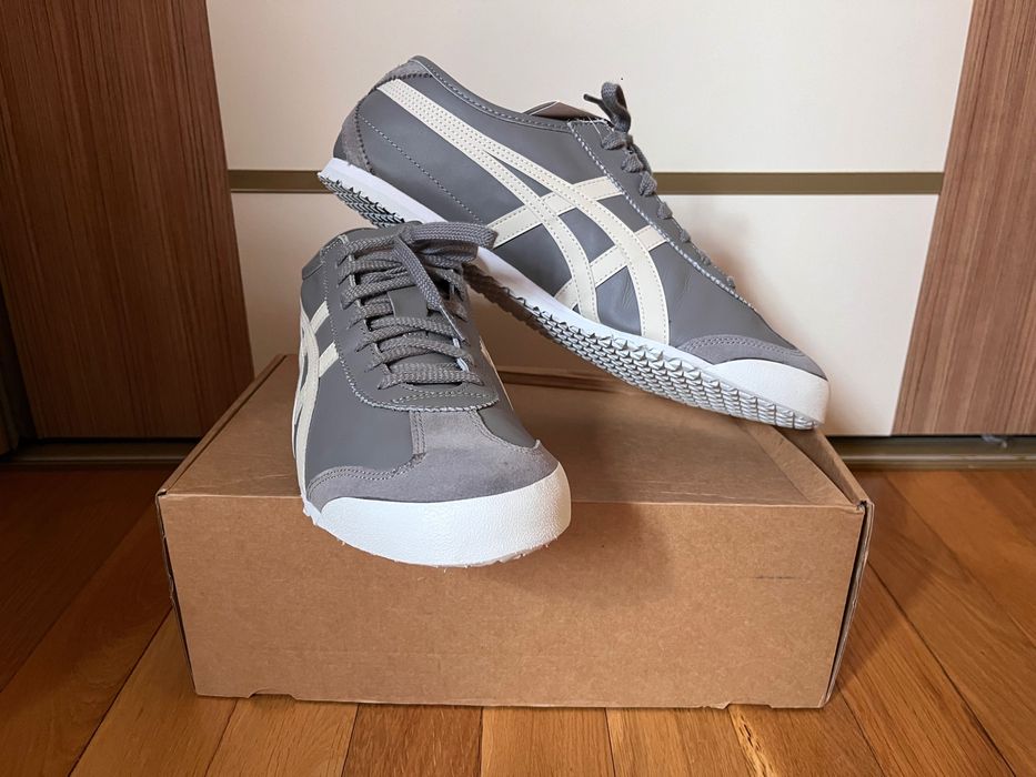 Нови мъжки обувки