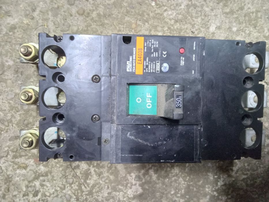 Întrerupător electric Fuji EA403B