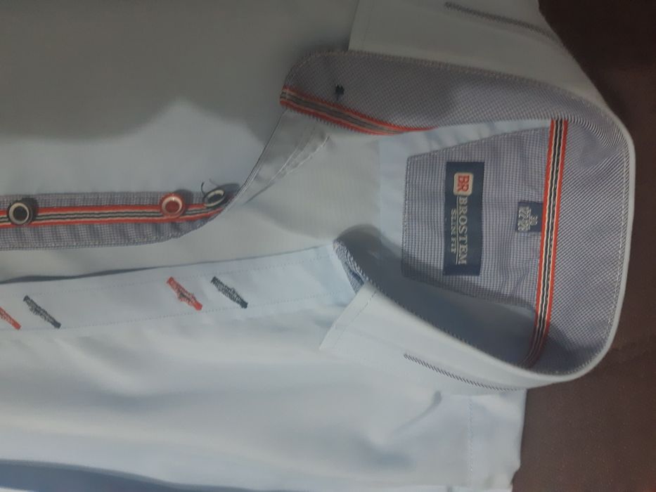 Продам костюм на мальчика и рубашки