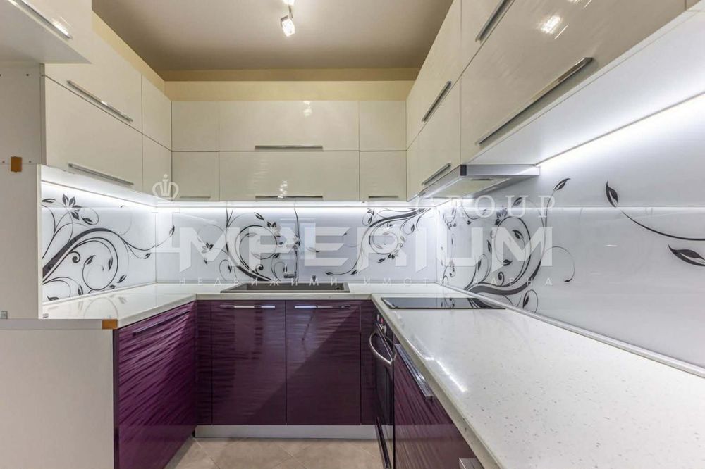 ПРОДАВА* Ексклузивно *ТРИстаен * Тухла* гр.Варна кв.Възраждане