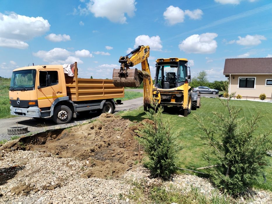 Miniexcavator si bobcat