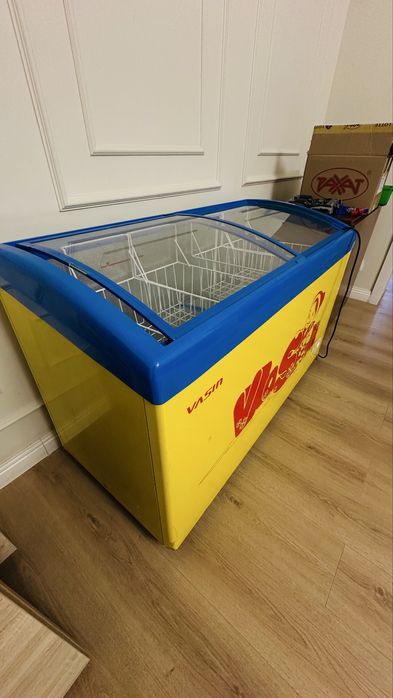 Морозильник 338л