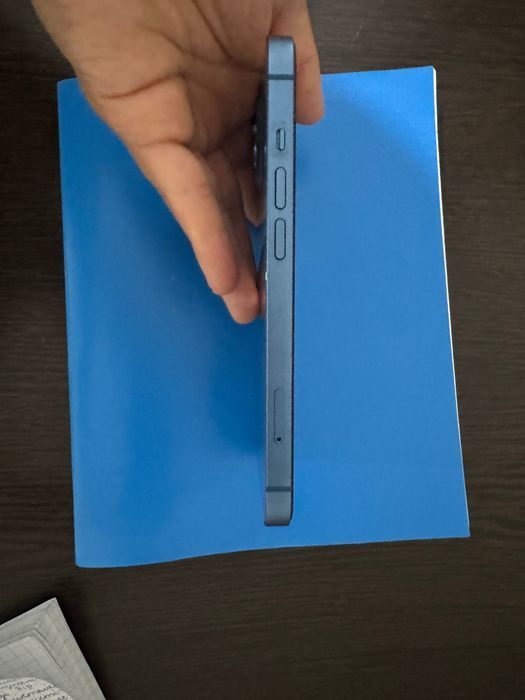 Продам Iphone 13 + Macbook 13 MGN93