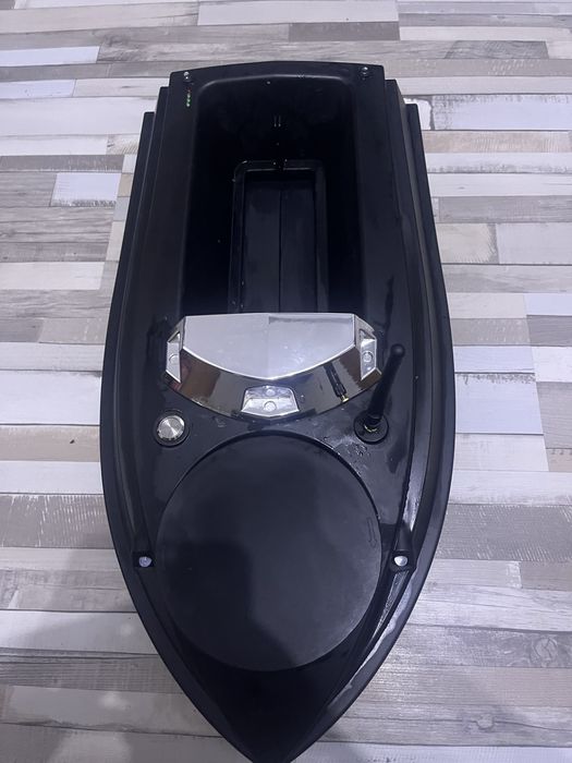 Navomodel cu gps si sonar
