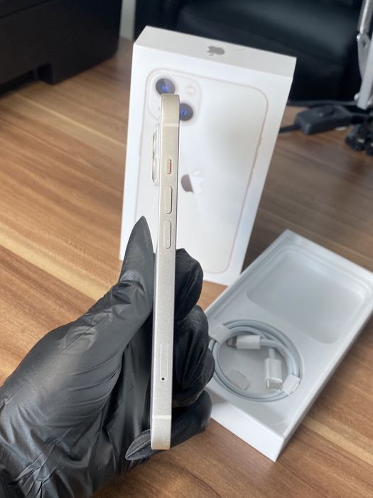 iPhone 13• 128 GB • Starlight