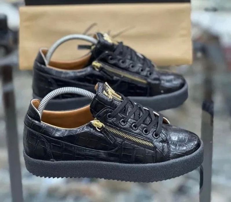 Нови обувки Giuseppe Zanotti