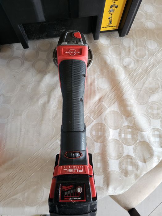 Flex milwaukee m18 fsagv115xpdb