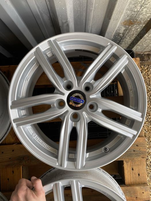 16 цола 5 х 108 мм Волво , Форд , Volvo , Ford