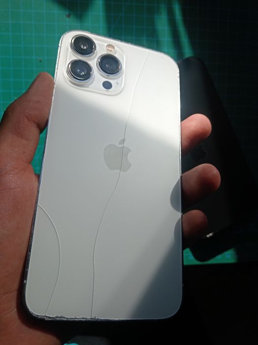 Iphone 13 pro max ios 26.5, 256gb icloudga tushgan
