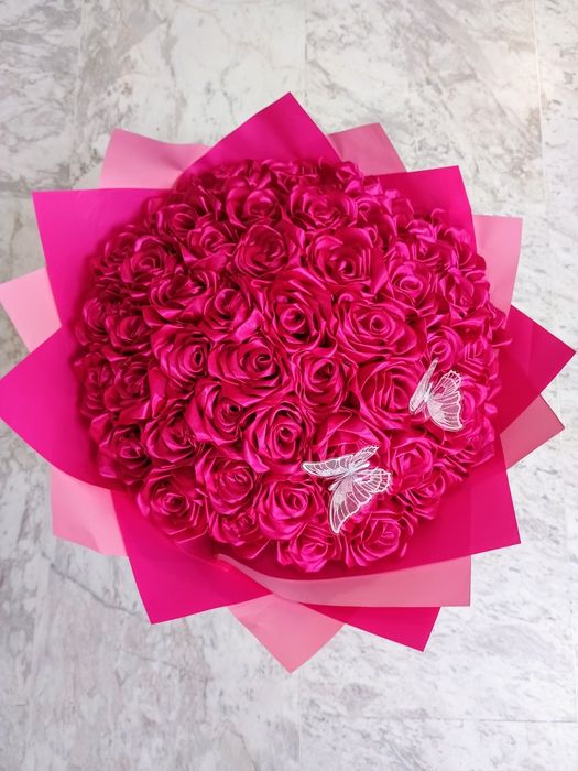 Buchet trandafiri din satin