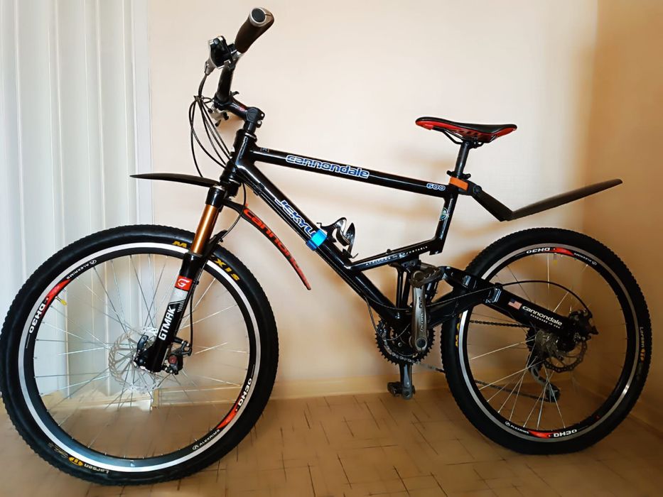 Продам велосипед Cannondale Jekyll
