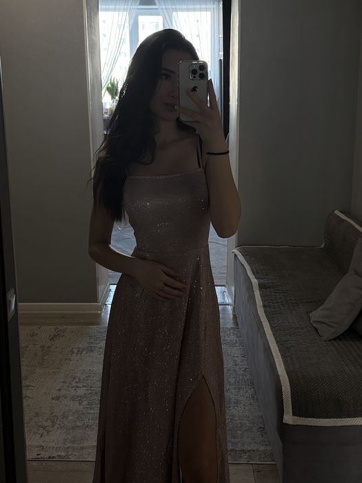 Блестящее платье новое