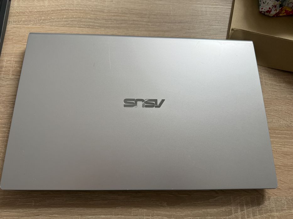 Se vinde laptop ASUS