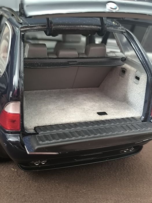 BMW X5 e53 kyosho 1:18