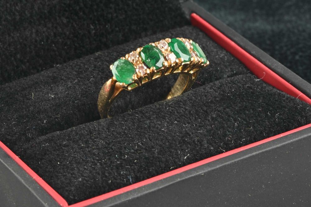 Два Пръстена Злато 750 ( 18к) с Диаманти Смарагди и Рубини Размер 50