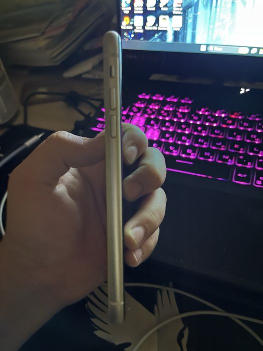 Продам Iphone 11 128gb