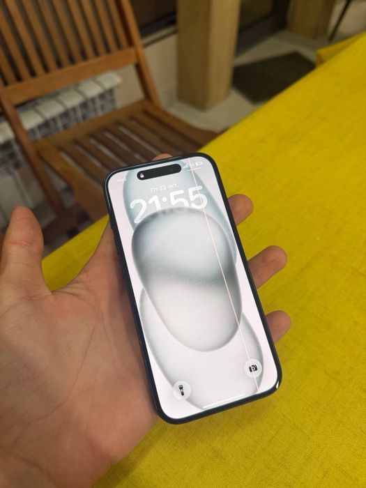 Продам Iphone 15