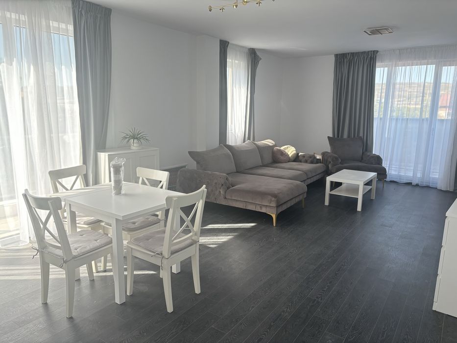 Apartament de inchiriat modern cu 3 camere la prima inchiriere