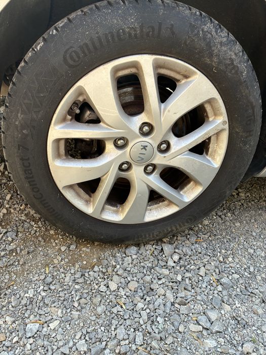 Джанти с гуми 16 Kia Carens
