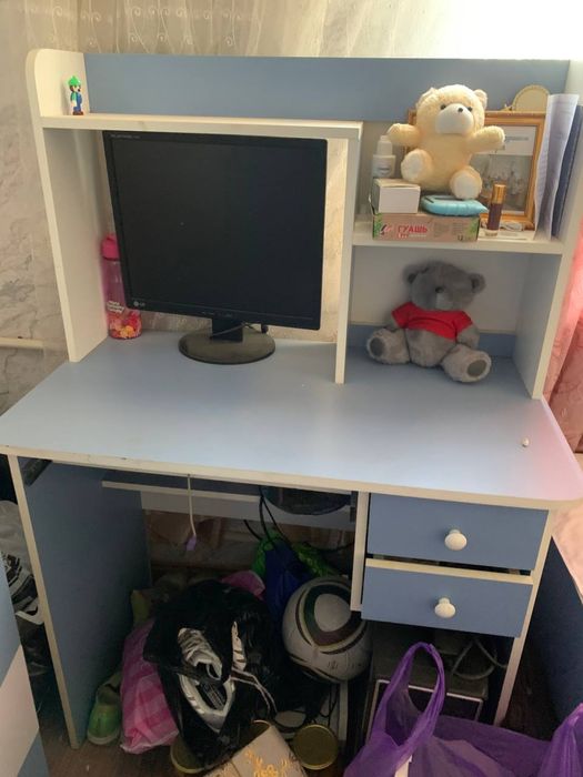 Компьютерный стол