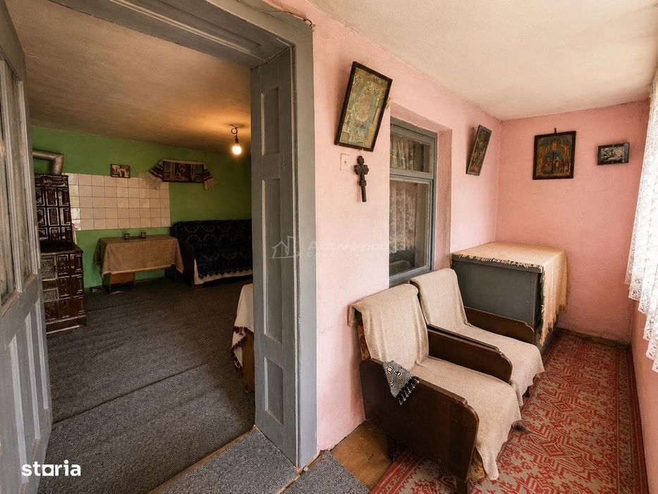 Casa de vanzare cu 2112 mp teren