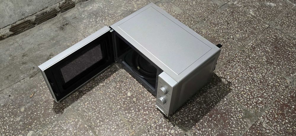 Микровълнова Panasonic NN-E22JMMEPG, 20 л, 800 W