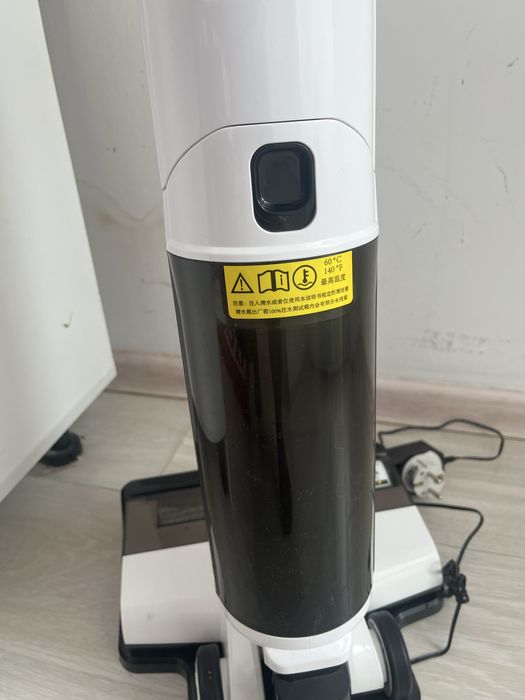 Пылесос и полы тоже моет  IEJE