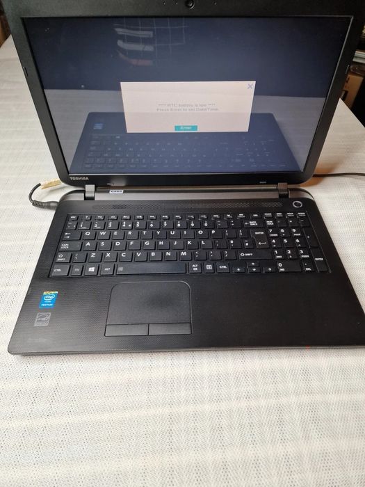 Toshiba Satellite C50-B-154 Laptop 15.6" Pentium N3540 2.16GHz 4gb Ram Samsung