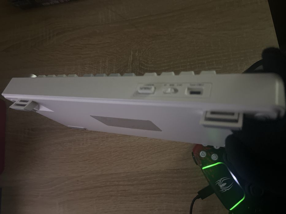 Продаю клавиатуры Aula f75