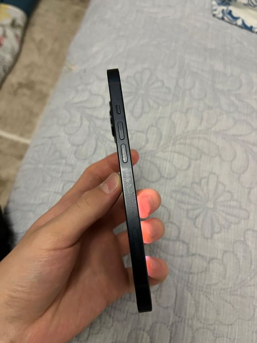 Iphone 13 black. Черный