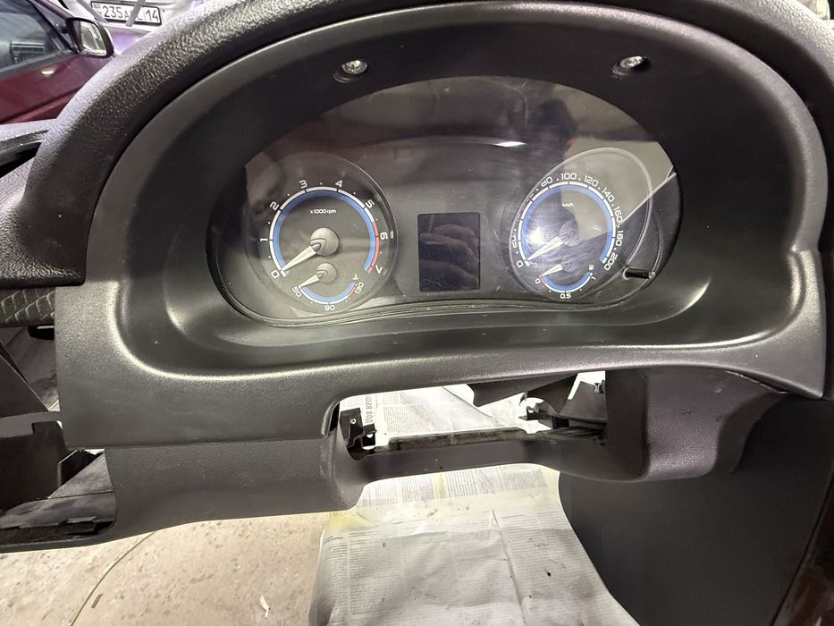 Панель приора 2( полу люкс )