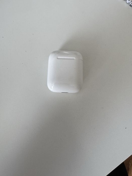 Продам AirPods 1 Оригинал