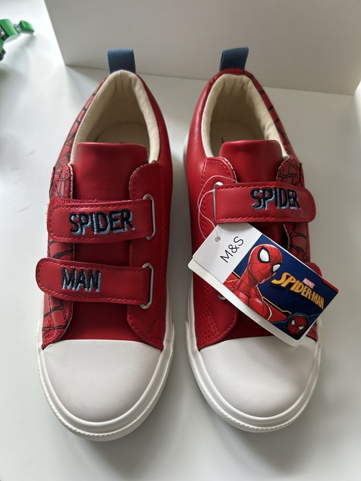 Incaltaminte marimea 34 baieti noi model Spider Man