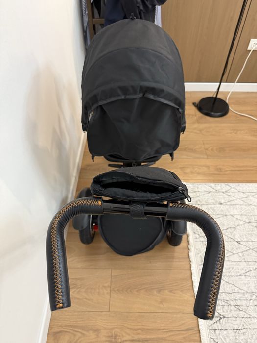 Продам велик коляску новая