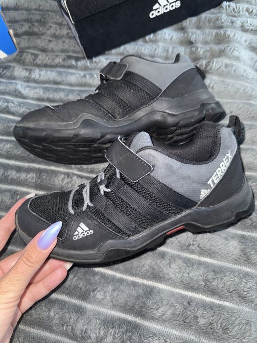 Adidas детская обувь