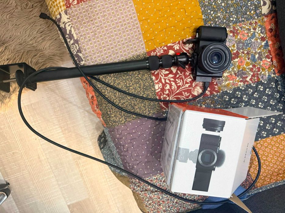 Vand camera video pentru filmari si streaming