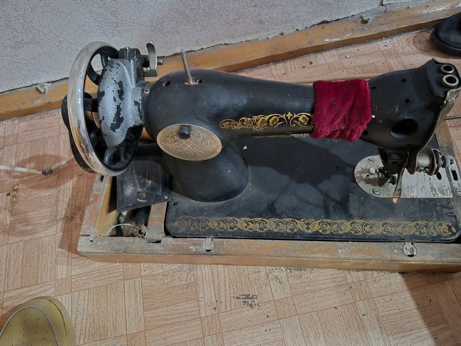 Швейная машина советская