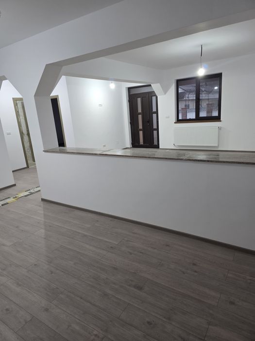 Vand casa noua , situata la 4 km de Tg.Neamt(Topolita)