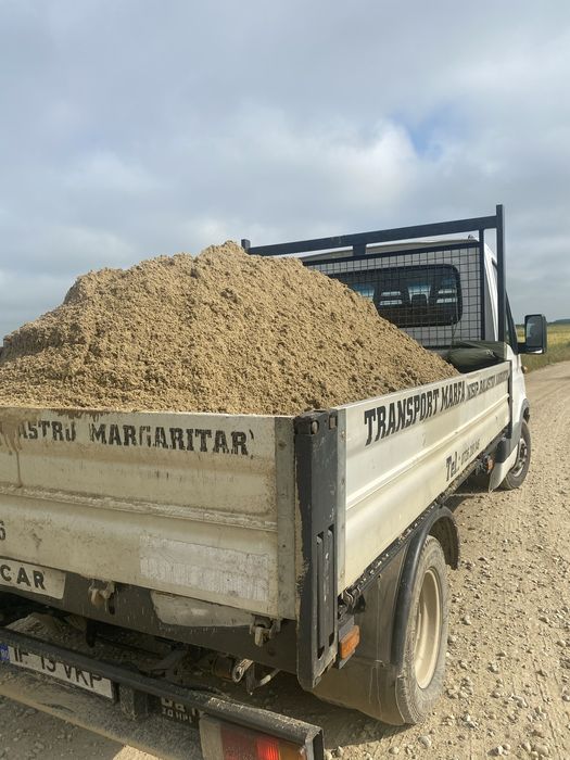 Închiriez minibuldoexcavator si transport marfa(nisip, balastru)