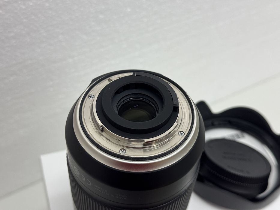 Obiectiv Tamron 18-400mm F/3.5-6.3 Di II VC HLD pentru Nikon – Stare impecabilă