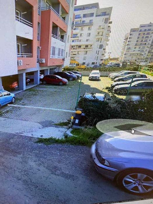 Închiriez un loc de parcare spațios, cu pază și supraveghere video, în zona Tomis Plus.