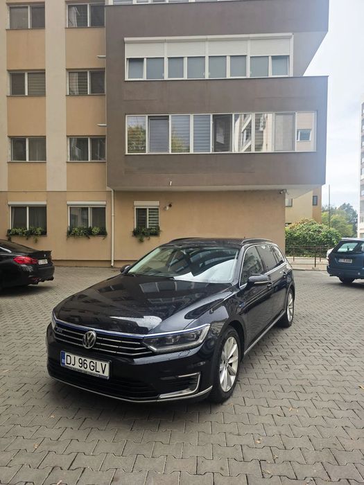 Volkswagen Passat GTE, Faruri Matrix , Distronic Adaptiv, Stare impecabilă